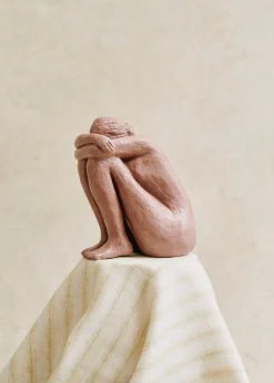 Sculpture Guénolée Courcoux - Femme Assise Grand Modèle-Sezane Shop
